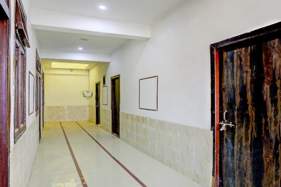 Hotel O Comfort Castle Inn, Mahanagar Lucknow, Lucknow