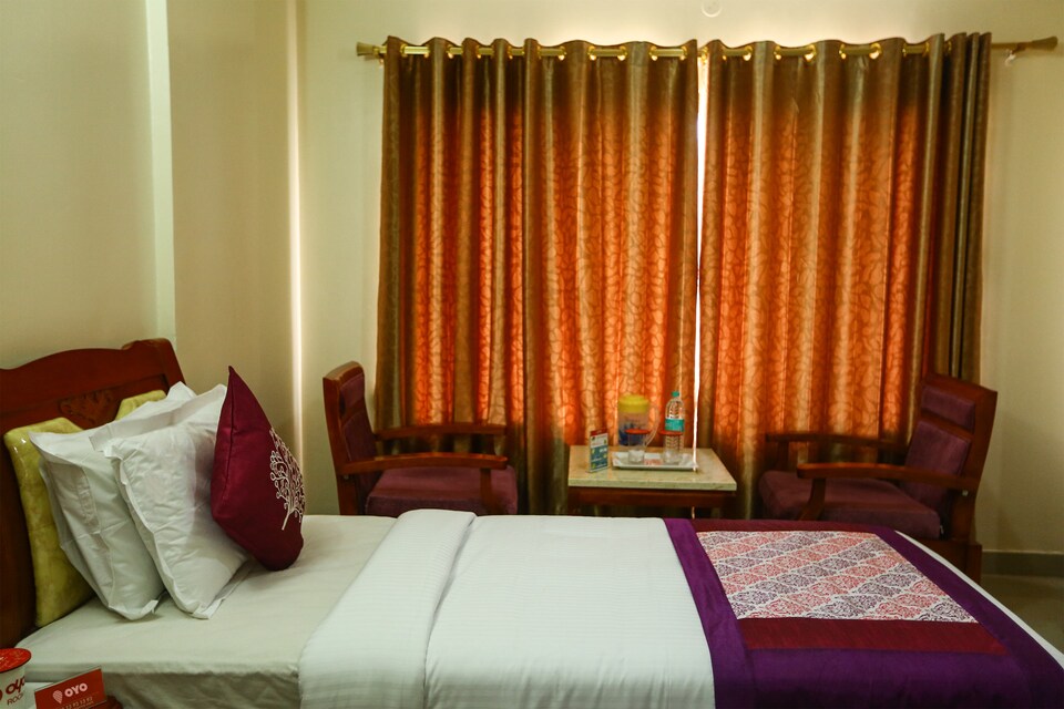 OYO Rooms 083 Kilpauk Near Abirami Mall, Central Chennai, Chennai