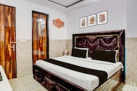 Collection O Jahangirpuri Metro Station Formerly SP Rooms