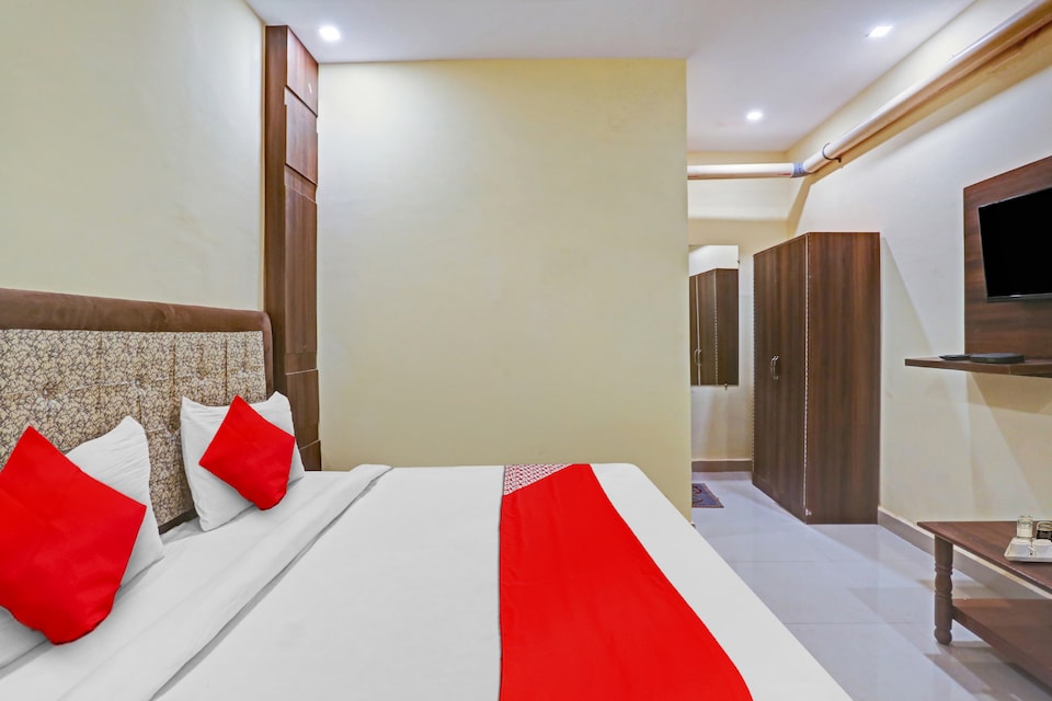 Flagship Heritage House, Mumfordganj Allahabad, Prayagraj