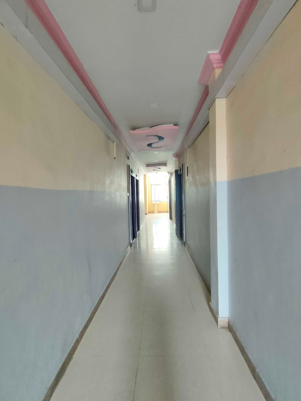 OYO 810169 Honey Palace Restaurant & Guest House, Dungarpur, Dungarpur