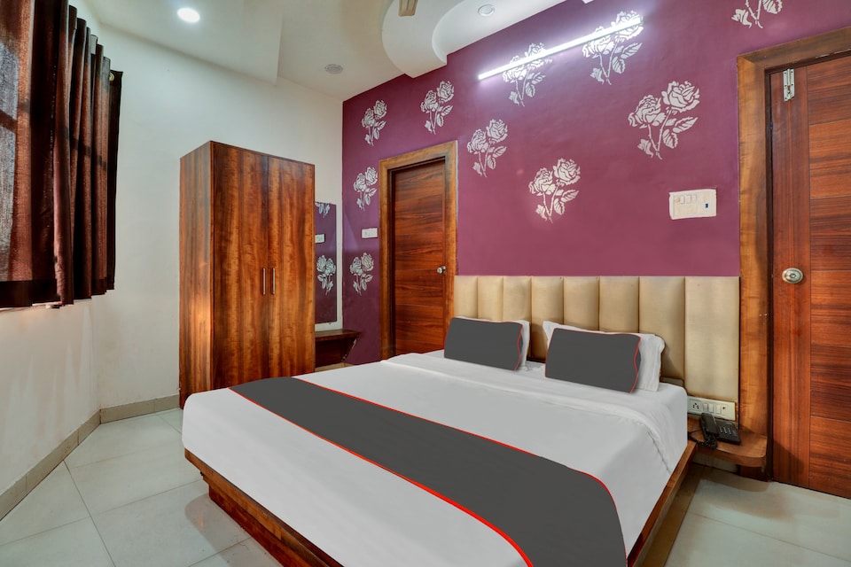 OYO Flagship 810194 The Villas, Lashkar, Gwalior