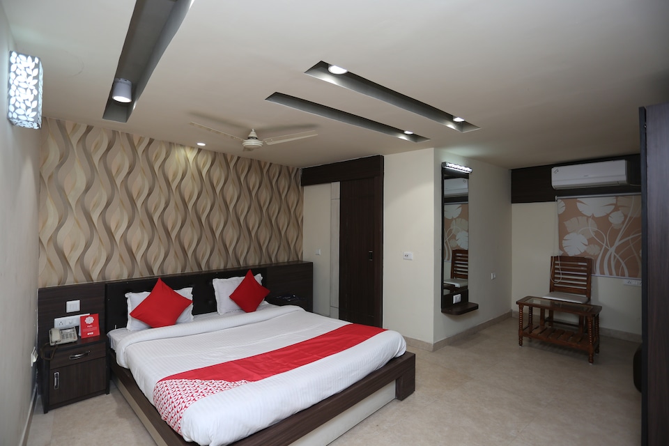 Hotel O Crown Plaza, Dhanbad, Dhanbad