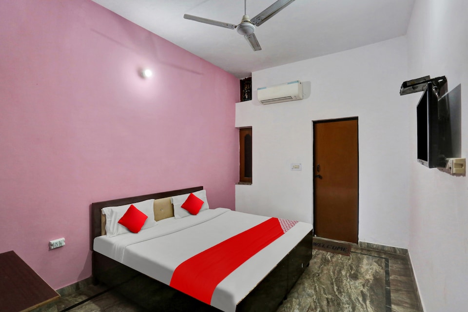 Hotel O Royal palace, Meerut, Meerut