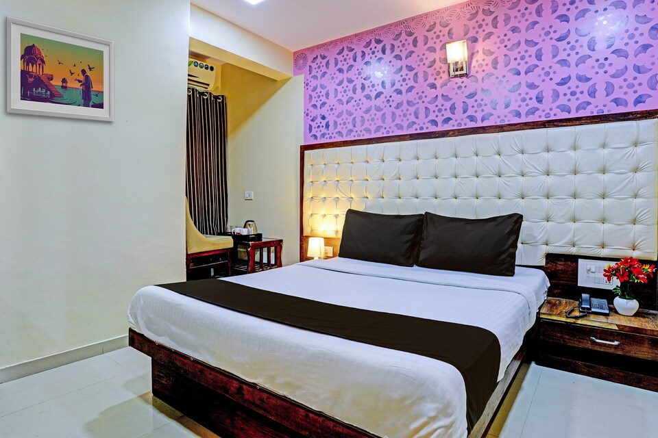 POP 81030D Hotel Crystal Park Jogeshwari Mumbai, Mumbai BCEC, Mumbai