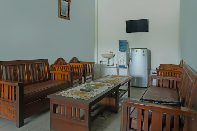 Hotel O Wisma Melyro Syariah Near Yamaha - Thamrin Brothers Cabang Muara Dua