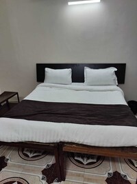 SPOT ON 81040 Hotel Sehaj