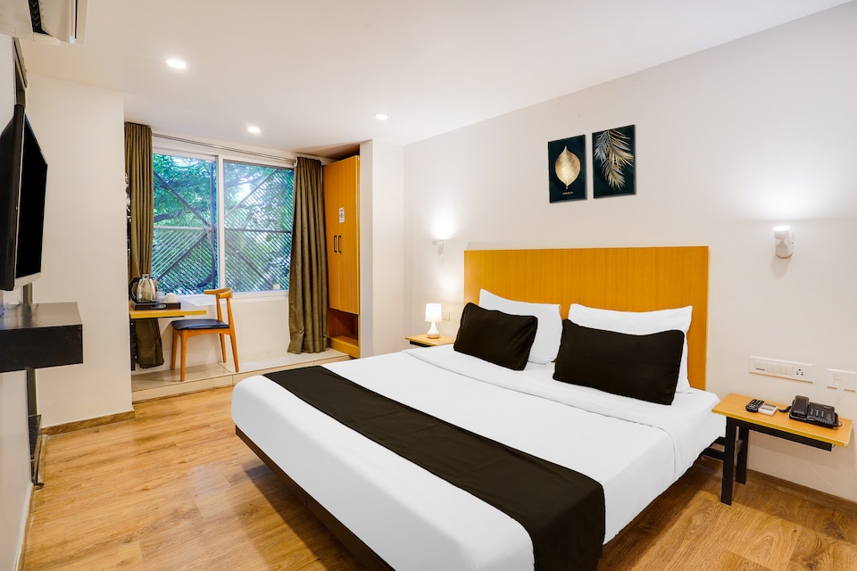 Super Townhouse Oak Indiranagar, Indiranagar Bangalore, Bangalore