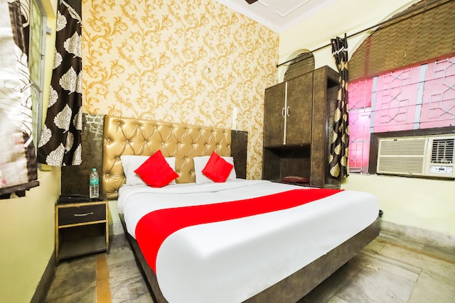 OYO Flagship 81042 Step Inn International