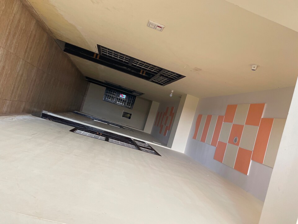 POP 81045E Royal In Hotel, Faridabad, Faridabad