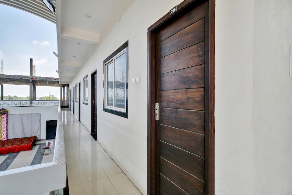 SPOT ON Siddharth Garden, MG Road Indore, Indore