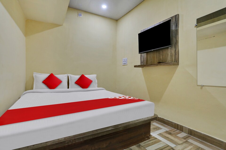 OYO Flagship 81056 Hotel Mandir Darshan, Godowlia, Varanasi