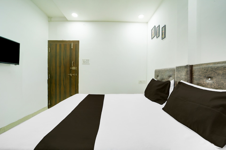 Super Collection O Passport Office Indore Formerly Rudraksh Inn, Vijay Nagar Indore, Indore