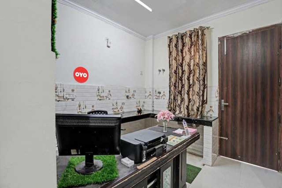 OYO 810583 Jeeva Hotel, Greater Noida, Noida