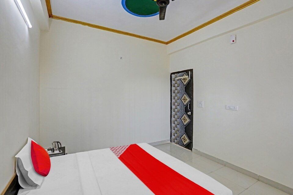 live as NOD2125, Noida Expressway SEZ, Noida