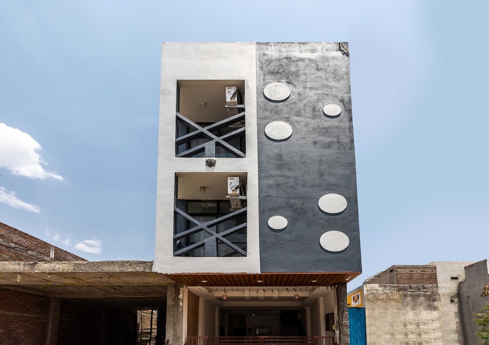 OYO Flagship Hotel Aarav , Vijay Nagar Indore, Indore