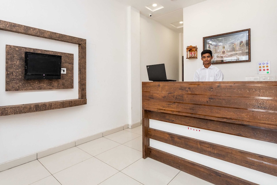 OYO Flagship Hotel Aarav , Vijay Nagar Indore, Indore