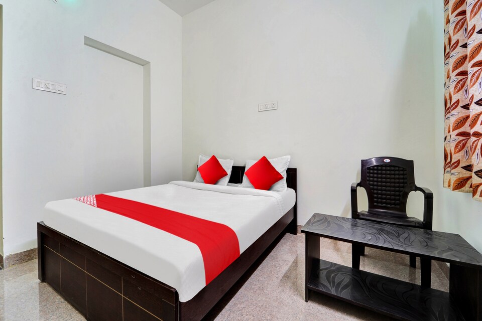 OYO Flagship 810632 Sri Krishna Inn, Ooty Town, Ooty