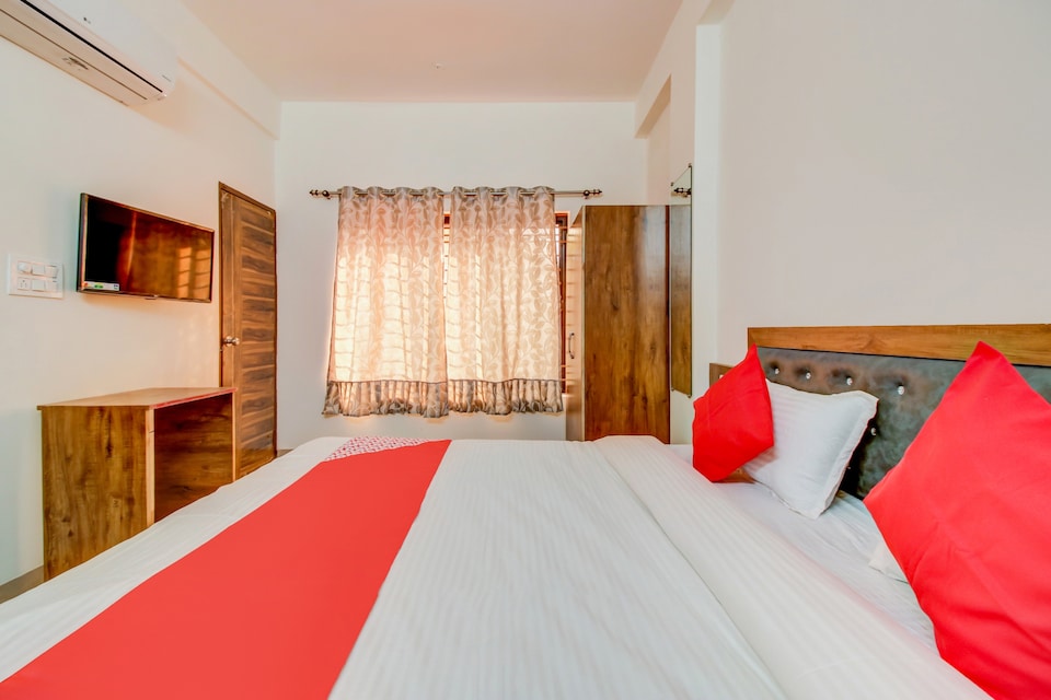 Hotel O GULMOHAR GRAND, MP Nagar Bhopal, Bhopal