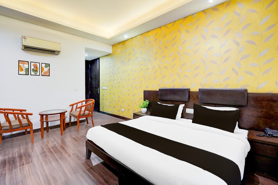 Townhouse Sector 51 Noida Near Metro Station, Noida City, Noida