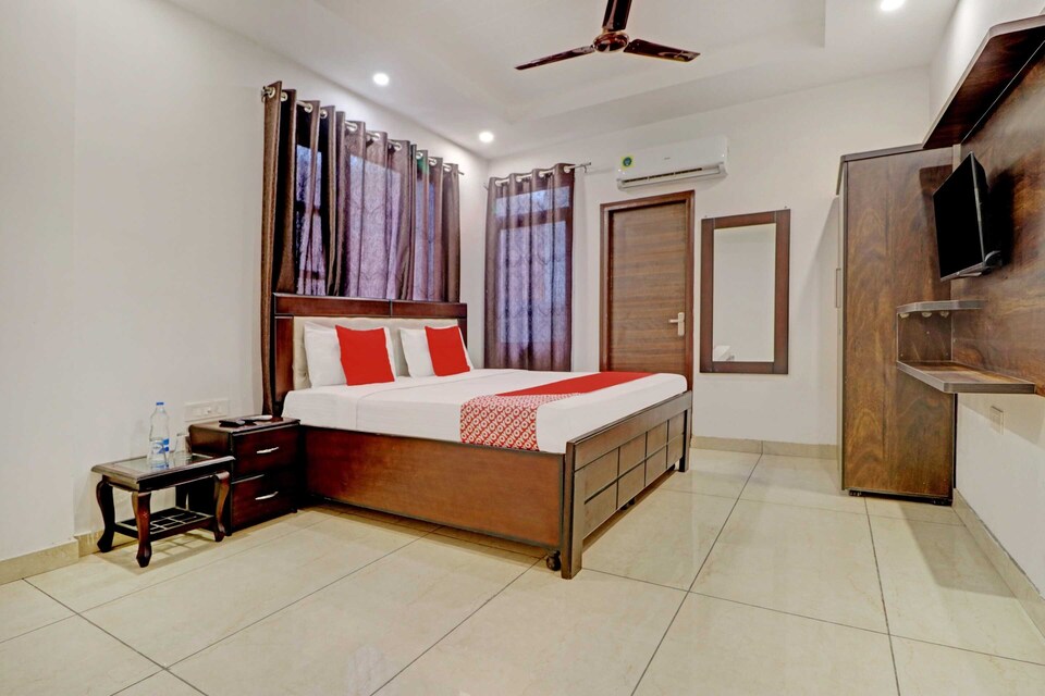 POP 81066C Hotel Sunrise, Kharar, Kharar