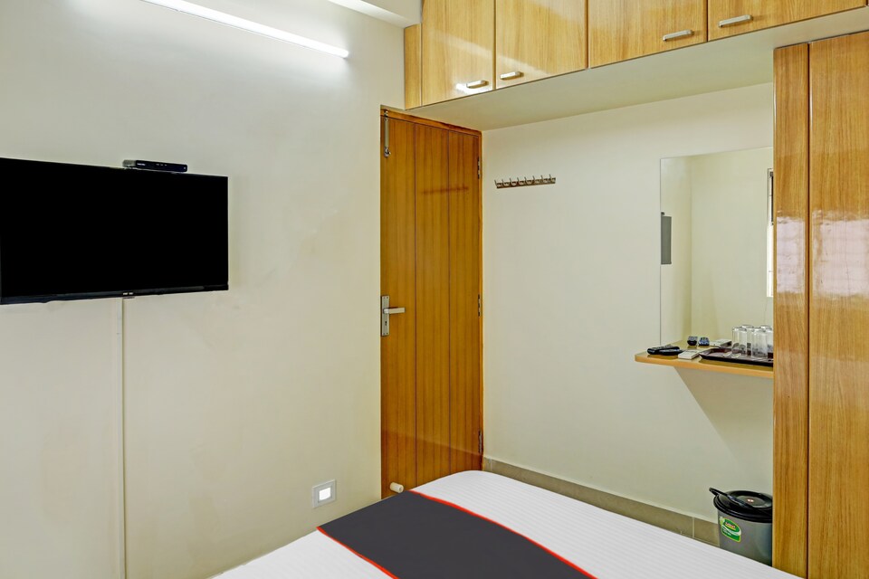 Collection O 810674 Gani Home Stay, Vadapalani Chennai, Chennai