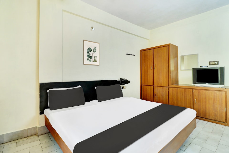 Hotel O Aditya Grand, Gajuwaka Visakhapatnam, Visakhapatnam