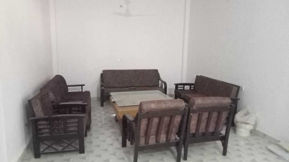 OYO 81071 Raj Sadan Guest House, Rania Kanpur, Kanpur