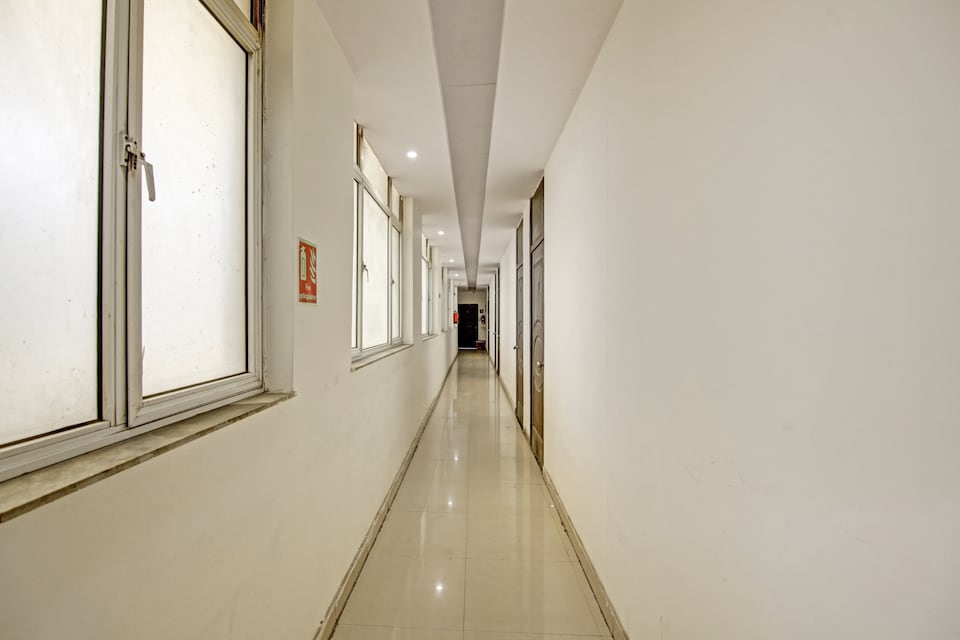 Hotel O Glorious Stayz, Noida City, Noida
