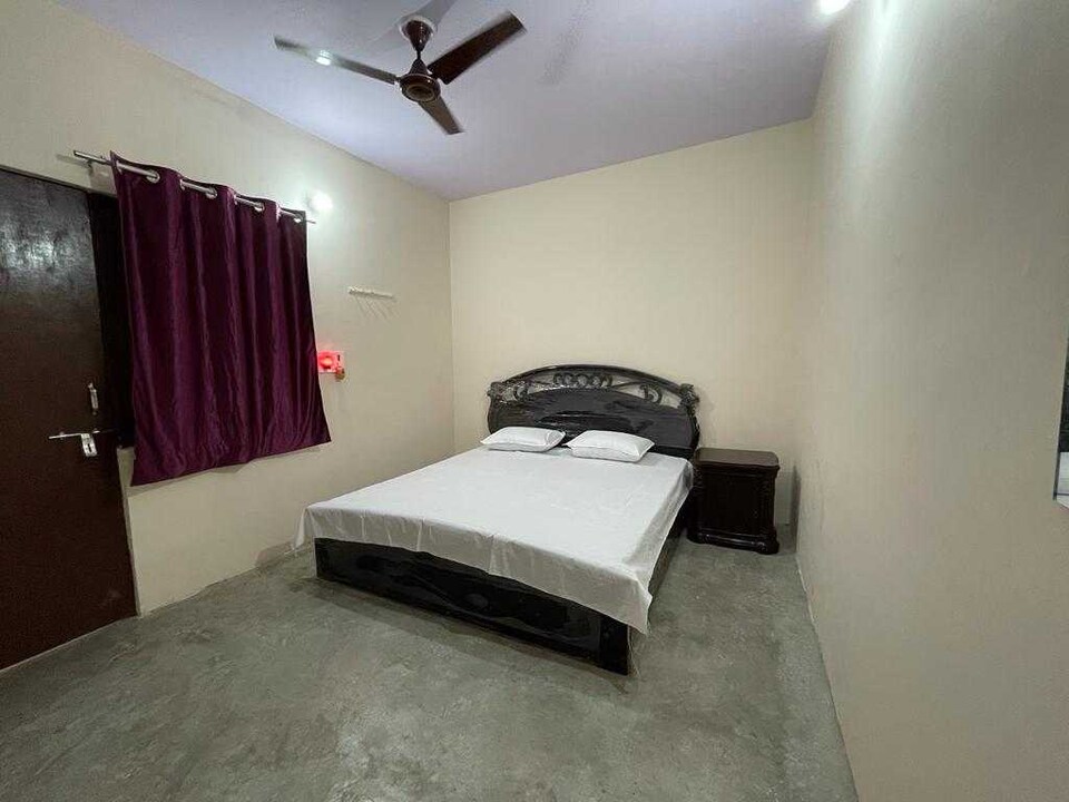 OYO 81075 Rose Hotel, Aligarh, Aligarh