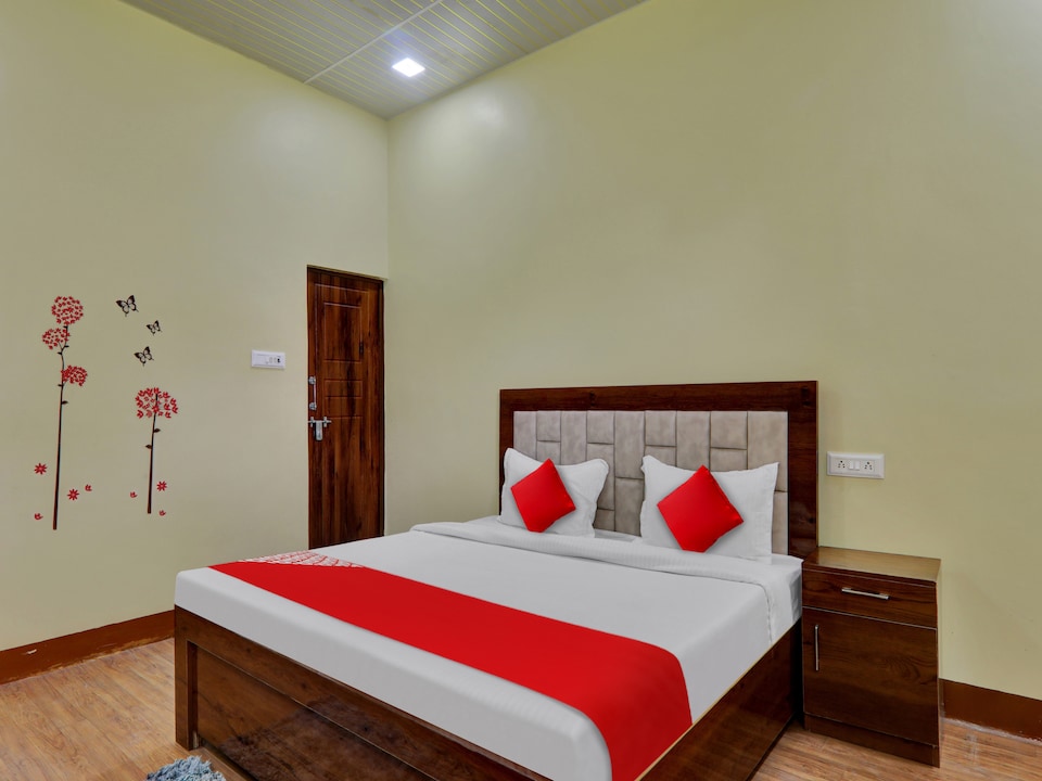 Hotel O Flagship 810775 Madhuraj Banquet And Lawn, Indira Nagar Lucknow, Lucknow