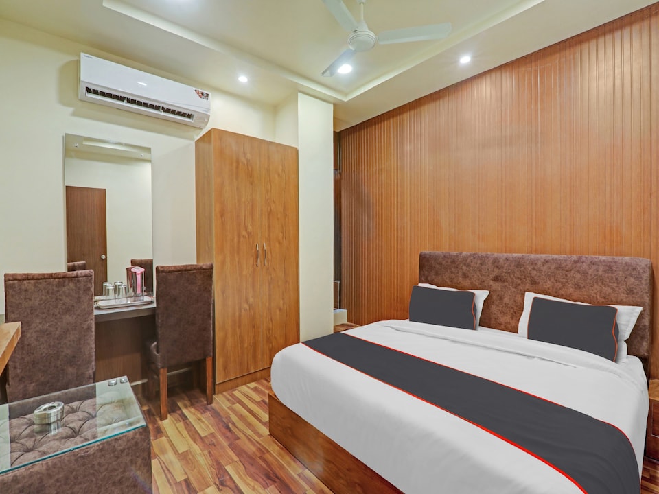 OYO Flagship 81079 The Ashiyana Inn, Flagship Lucknow, Book ₹828 OYO