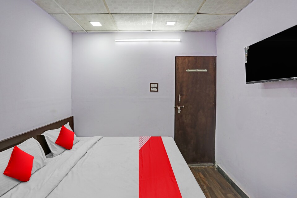 OYO Flagship 810808 Hotel Sun Shine, Indirapuram Ghaziabad, Ghaziabad