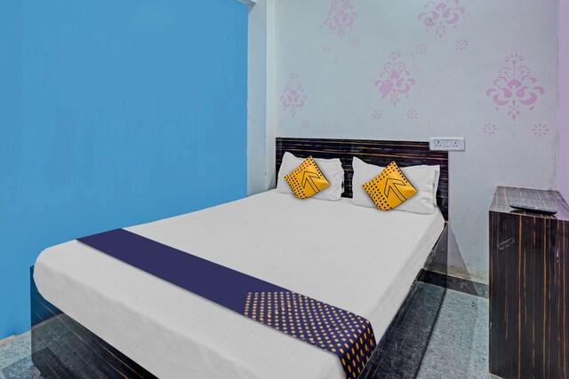 SPOT ON 810833 Sky Villa Hotel