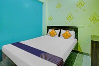 SPOT ON 810833 Sky Villa Hotel