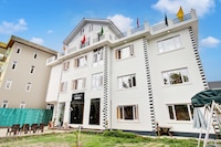 Collection O Dal Lake