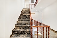 Collection O Dal Lake