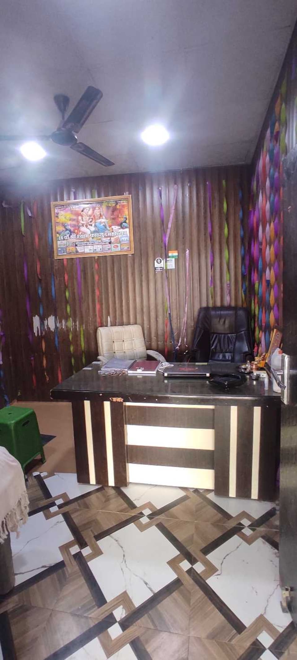 Hotel O by OYO Relax Inn, Hathras, Hathras
