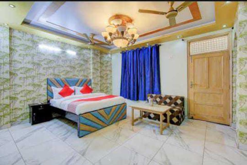 OYO 810881 Metro Inn, Anand Vihar Delhi, Delhi