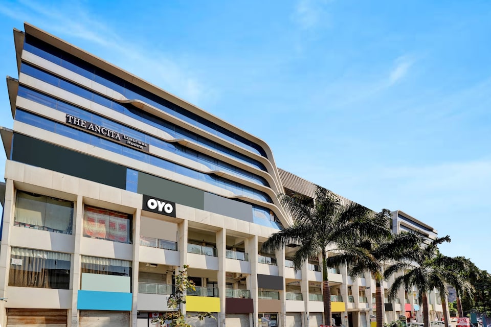 Hotel O The ANCITA, Airport Surat, Surat