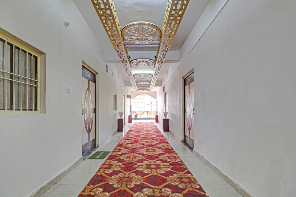 OYO Flagship Shree Mangal Palace, Lashkar, Gwalior