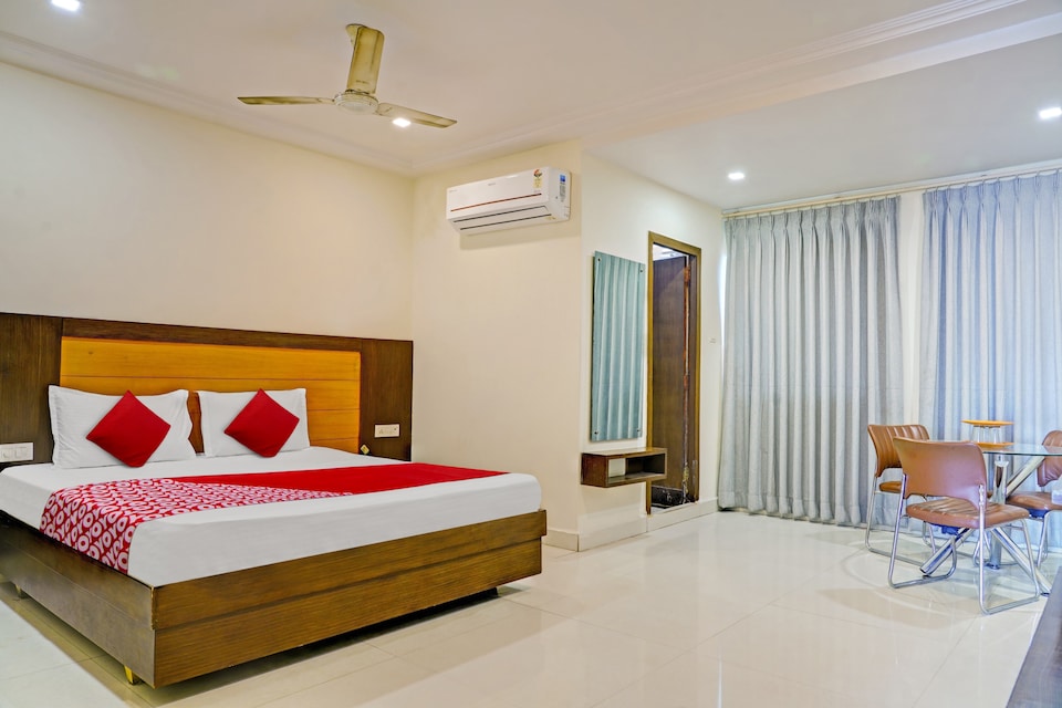 OYO Flagship 810914 Hotel Samrat, Governorpet Vijayawada, Vijayawada