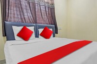 OYO Flagship 810916 Hotel Ozn Stays