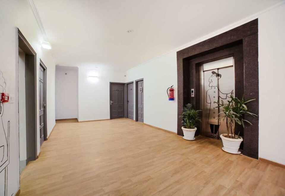 OYO 810958 Hotel Spotlight, Golf Course Road, Gurgaon