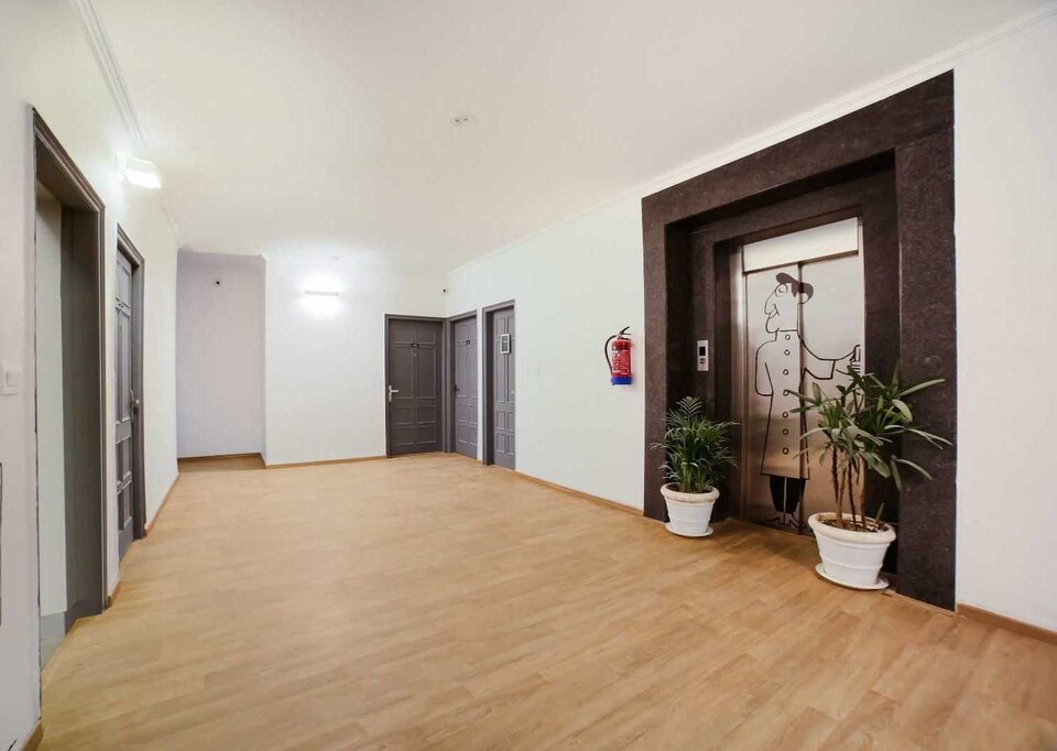 OYO 810958 Hotel Spotlight, Golf Course Road, Gurgaon