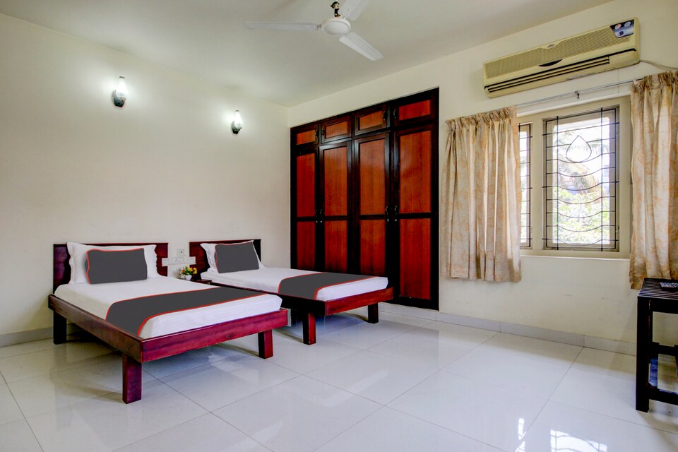 Collection O 810961 Leisure Premium Stays, Kaloor Kochi, Kochi