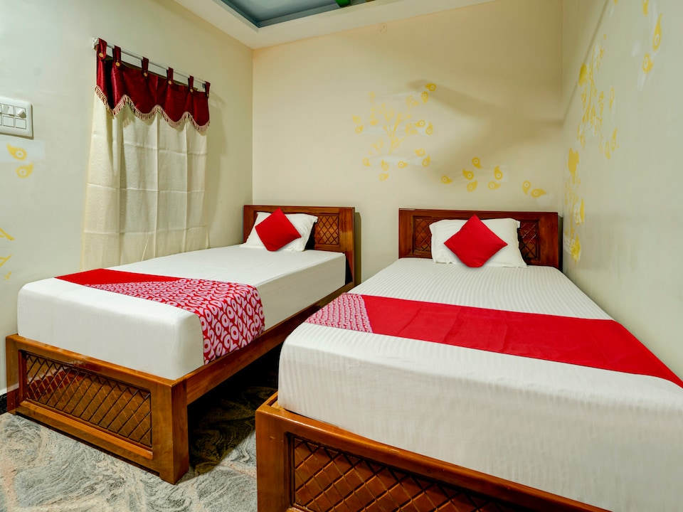 OYO Flagship 810962 Royal Vysya, Trichy, Trichy