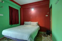 SPOT ON 810990 Psr Inn Near Bus Stand