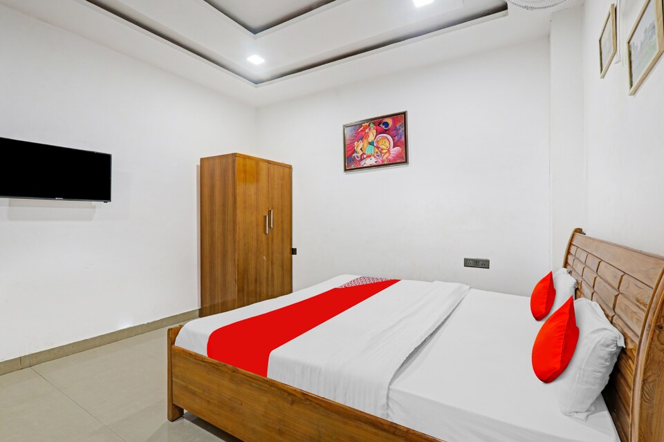 OYO Flagship 810995 Shri Niketan, Rambagh Allahabad, Prayagraj