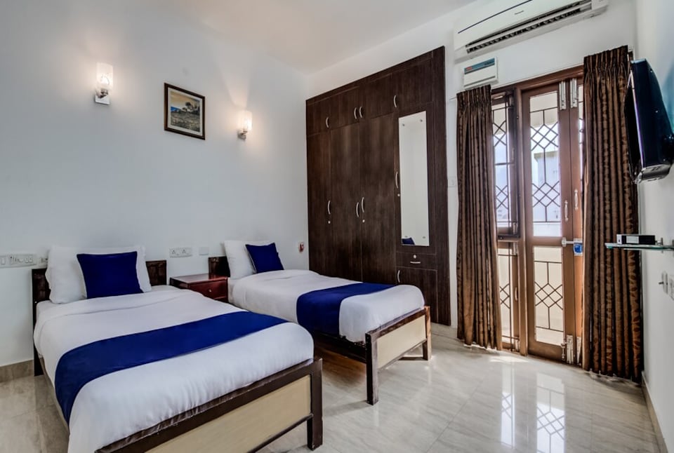 Live as CHN2074, OMR Chennai, Chennai